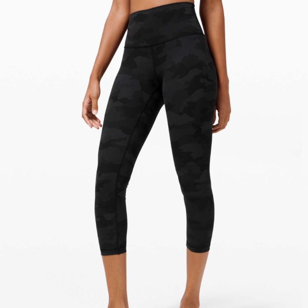 Lululemon Wunder Under High-Rise Crop 23" *Full-On Luxtreme Size 8